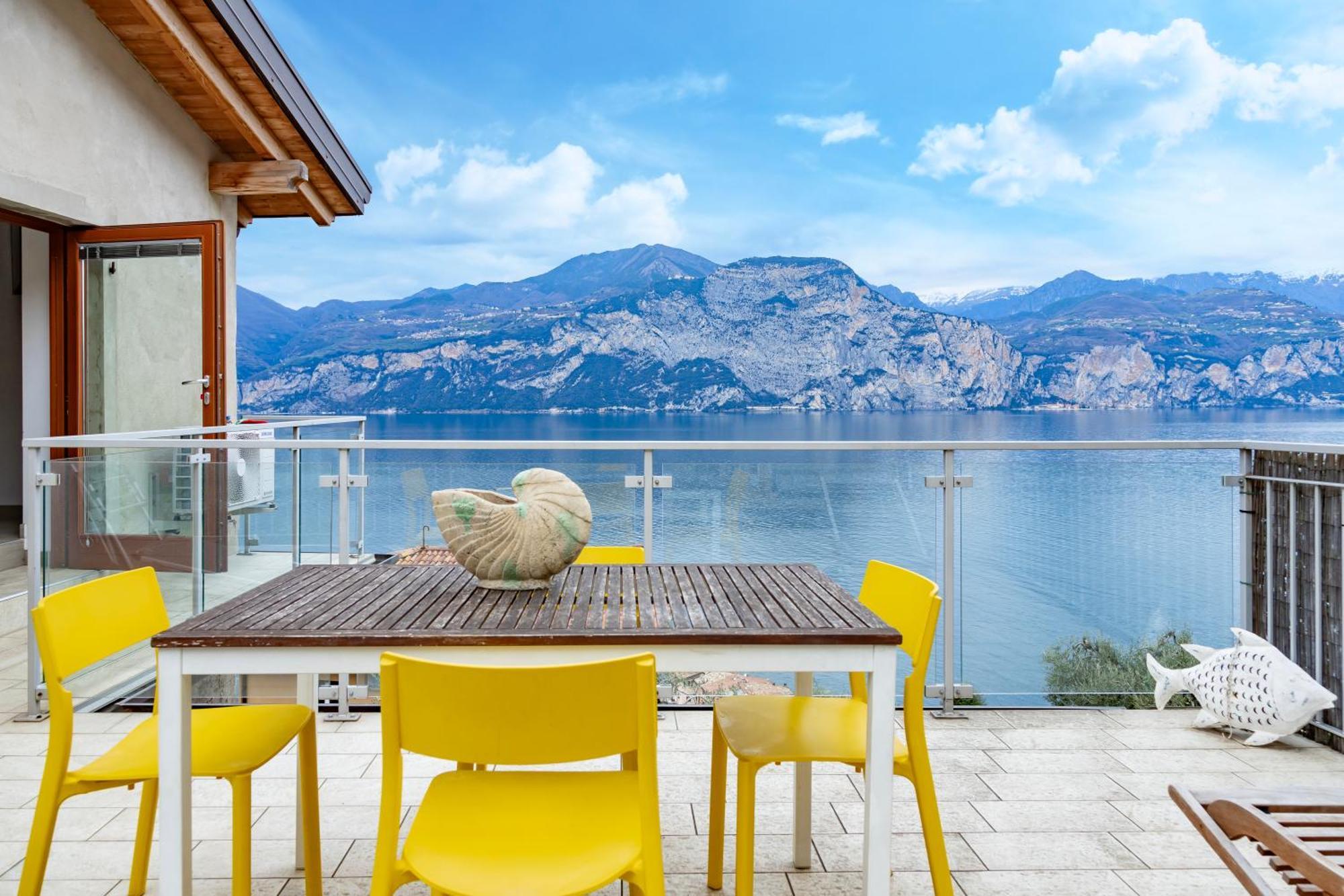 Ca De L'Angelon Aparthotel Brenzone sul Garda Exterior photo